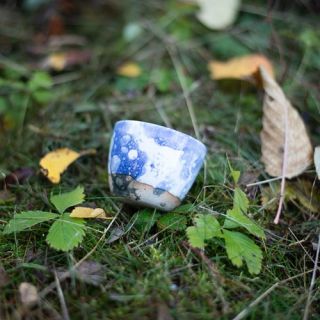 Naše milovaná autorská keramika nyní dostupná na e-shopu!✨ Dopřejte si chvíli klidu s hrnečkem, který má duši. Tento...